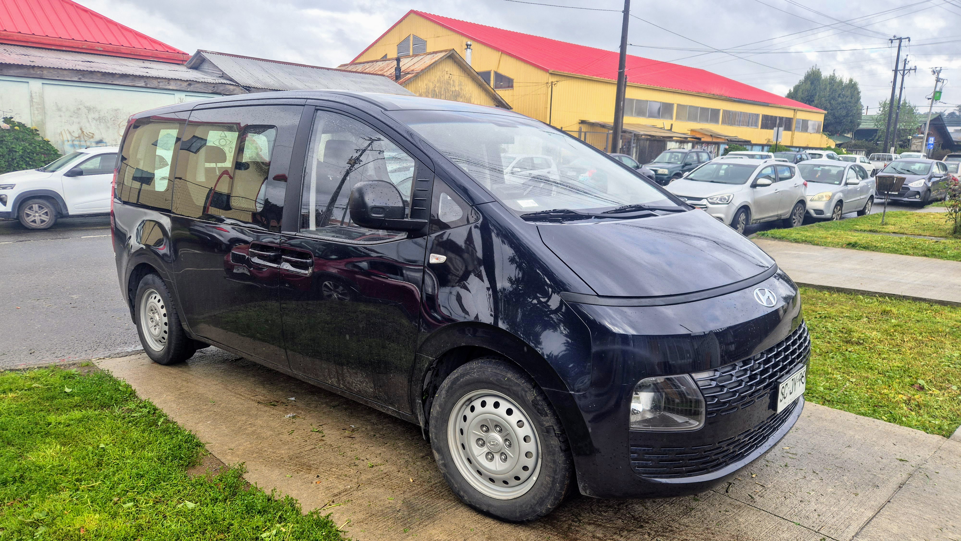 Hyundai Staria US4 exterior